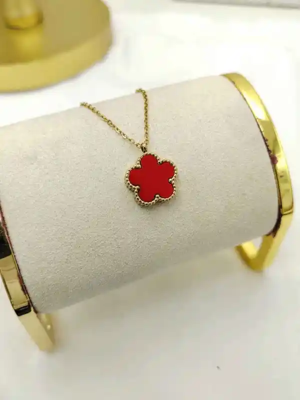 Collier Pendentif Trèfle En Acier Inoxydable  | Bijoux fantaisie en acier inoxydable