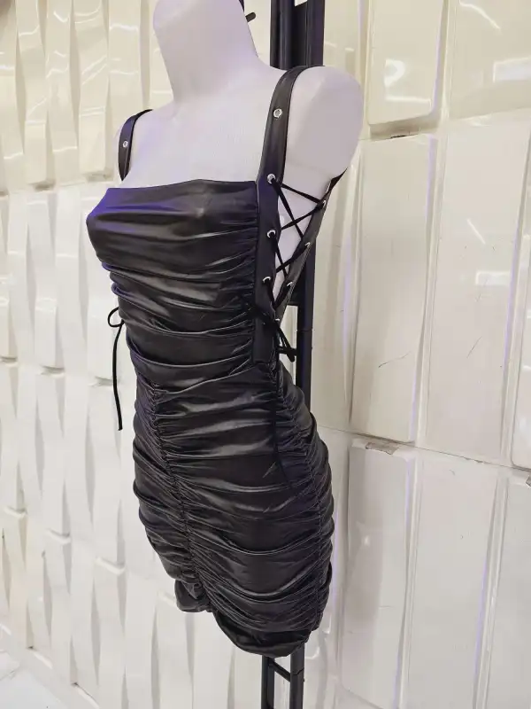 Vestido corto polipiel | New Secret