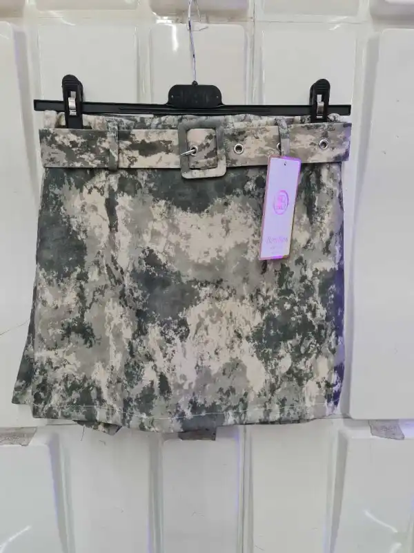 FALDA PANTALON CORTO Estampado | New Secret