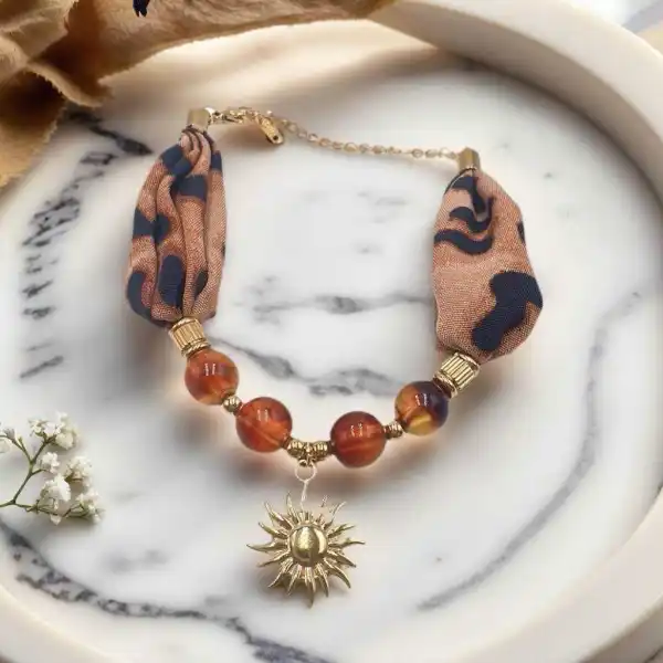 BRACELET LÉOPARD EN ACIER INOXYDABLE AVEC PERLES EN RÉSINE  | Bijoux fantaisie en acier inoxydable