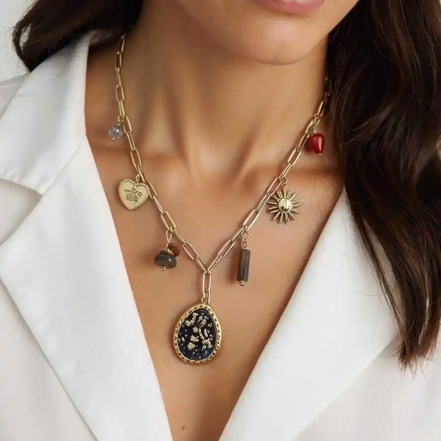 COLLIER ORNE DE BRELOQUES EN ACIER INOXYDABLE  | Bijoux fantaisie 