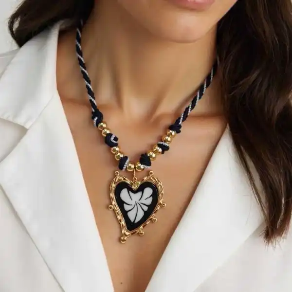 COLLIER CORDON ORNE DE PERLES ET PENDENTIF EN ACIER INOXYDABLE  | Bijoux fantaisie 