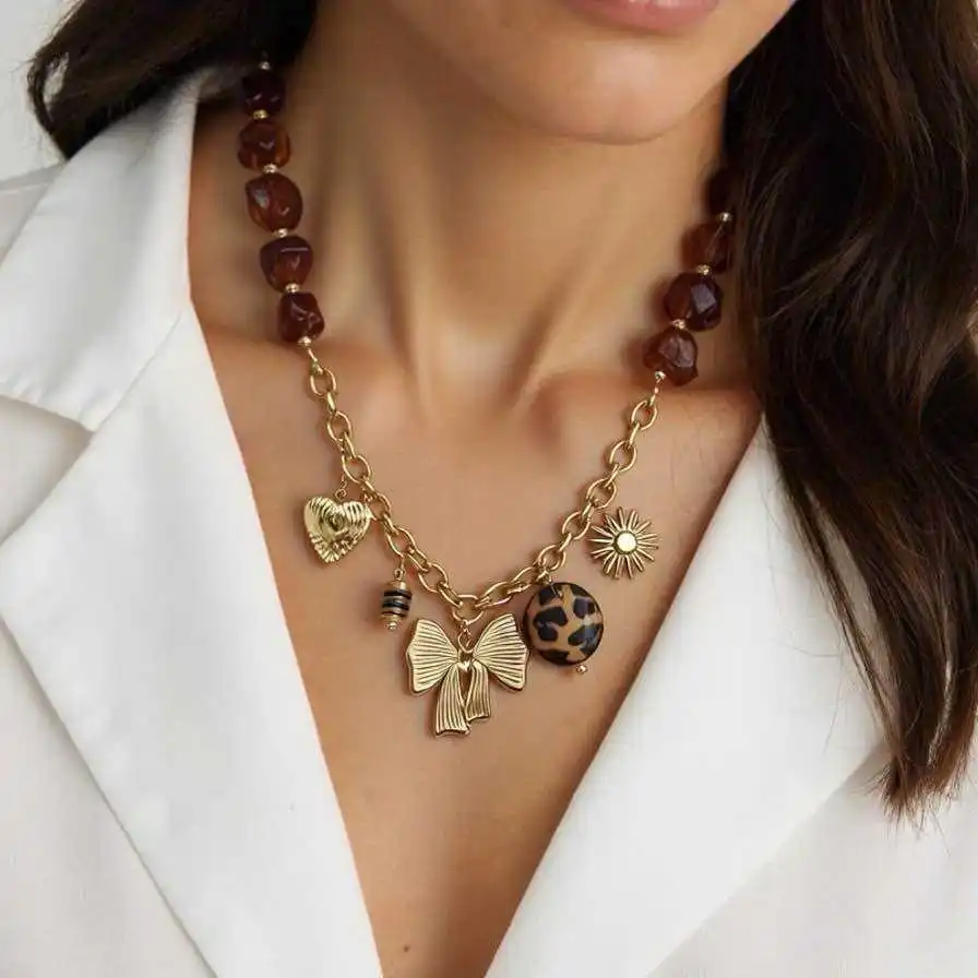 COLLIER EN RÉSINE ET PENDENTIFS EN ACIER INOXYDABLE  | Bijoux fantaisie 