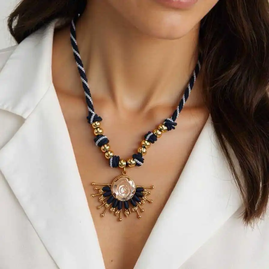 COLLIER CORDON ORNE DE PERLES ET PENDENTIF EN ACIER INOXYDABLE  | Bijoux fantaisie 