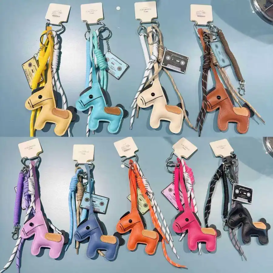 Adorable porte-clés cheval | Les Élixirs Parfumés