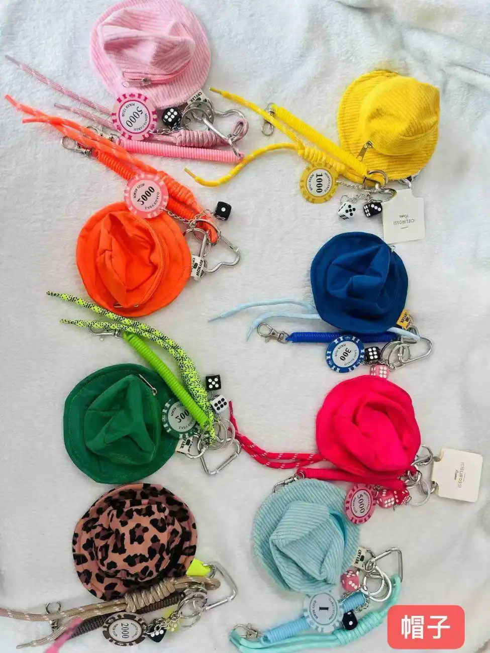 porte-clé / porte-monnaie 
8 couleurs 
 | Les Élixirs Parfumés