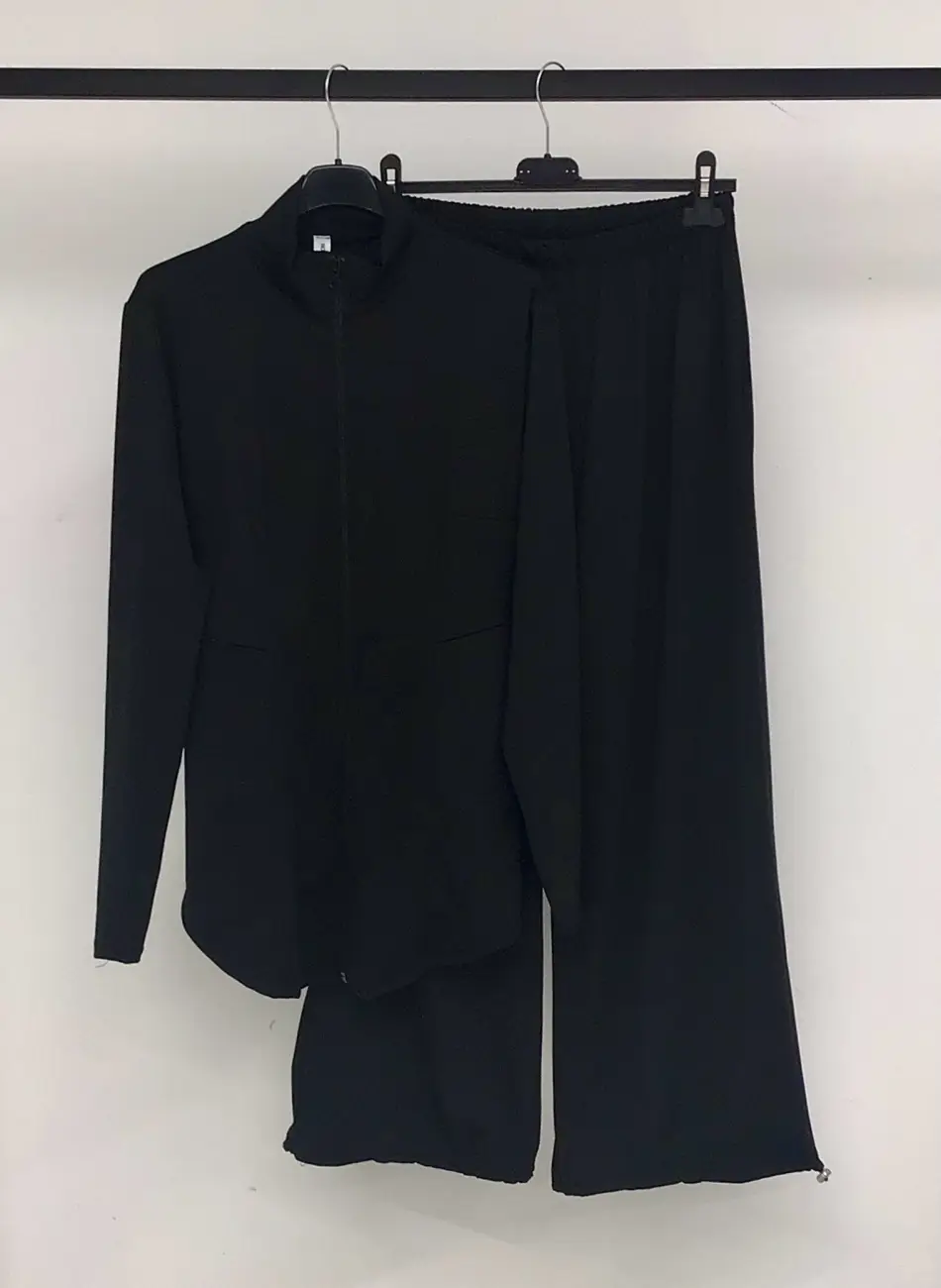 Ensemble Sport Gilet Avec Poche Invisible Et Un Estique Large Au Dos + Pantalon Avec Poche Et Élastique Réglable Au Pied | Aaba