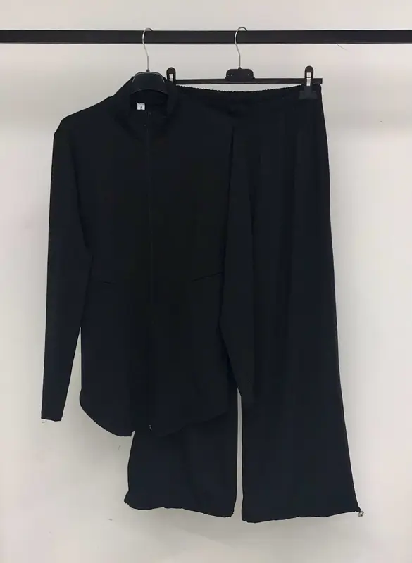 Ensemble Sport Gilet Avec Poche Invisible Et Un Estique Large Au Dos + Pantalon Avec Poche Et Élastique Réglable Au Pied | Aaba